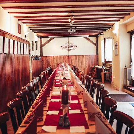 Hotel Gasthaus Zum Loewen à Francfort-sur-le-Main Extérieur photo