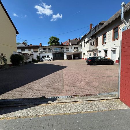 Gasthaus Zum Loewen Francfort-sur-le-Main Extérieur photo