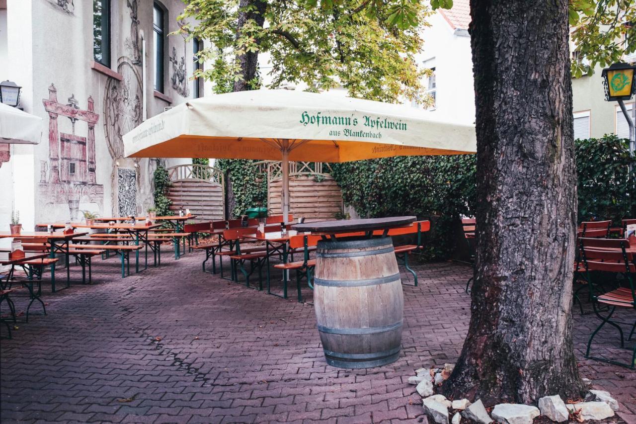 Gasthaus Zum Loewen Francfort-sur-le-Main Extérieur photo